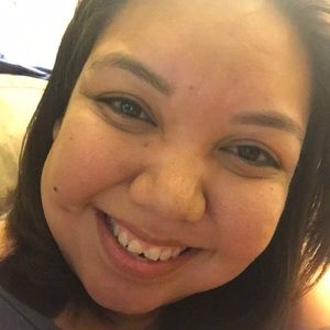 Meet your Posher, Lenora